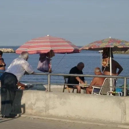 Studio Fuer 3 Personen Ca 28 Qm In Lido Delle Nazioni, Adriakueste Italien Podelta